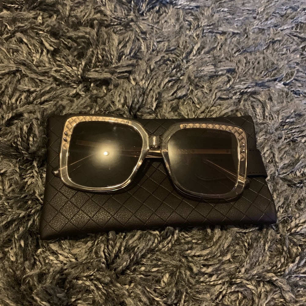 Brand New Bottega Veneta Sunglasses ✨